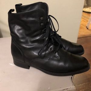 Santana Canada Leather Lace Up Boots Size 9